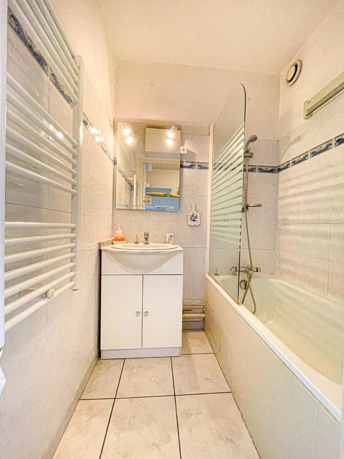 Bright Apartment With Pool Fréjus Dış mekan fotoğraf