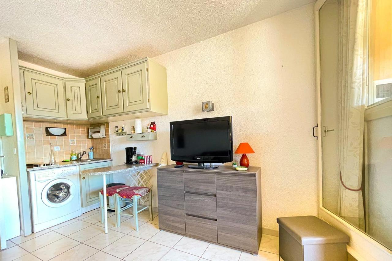 Bright Apartment With Pool Fréjus Dış mekan fotoğraf