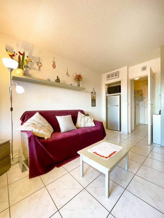 Bright Apartment With Pool Fréjus Dış mekan fotoğraf